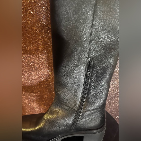 CHARLES BY CHARLES DAVID
Collateral Faux Fur-Lined Suede Knee-High Boots - Picture 7 of 10